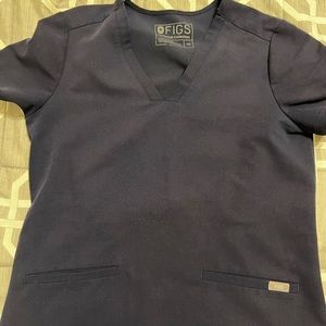 Casma 3 pocket figs scrub top